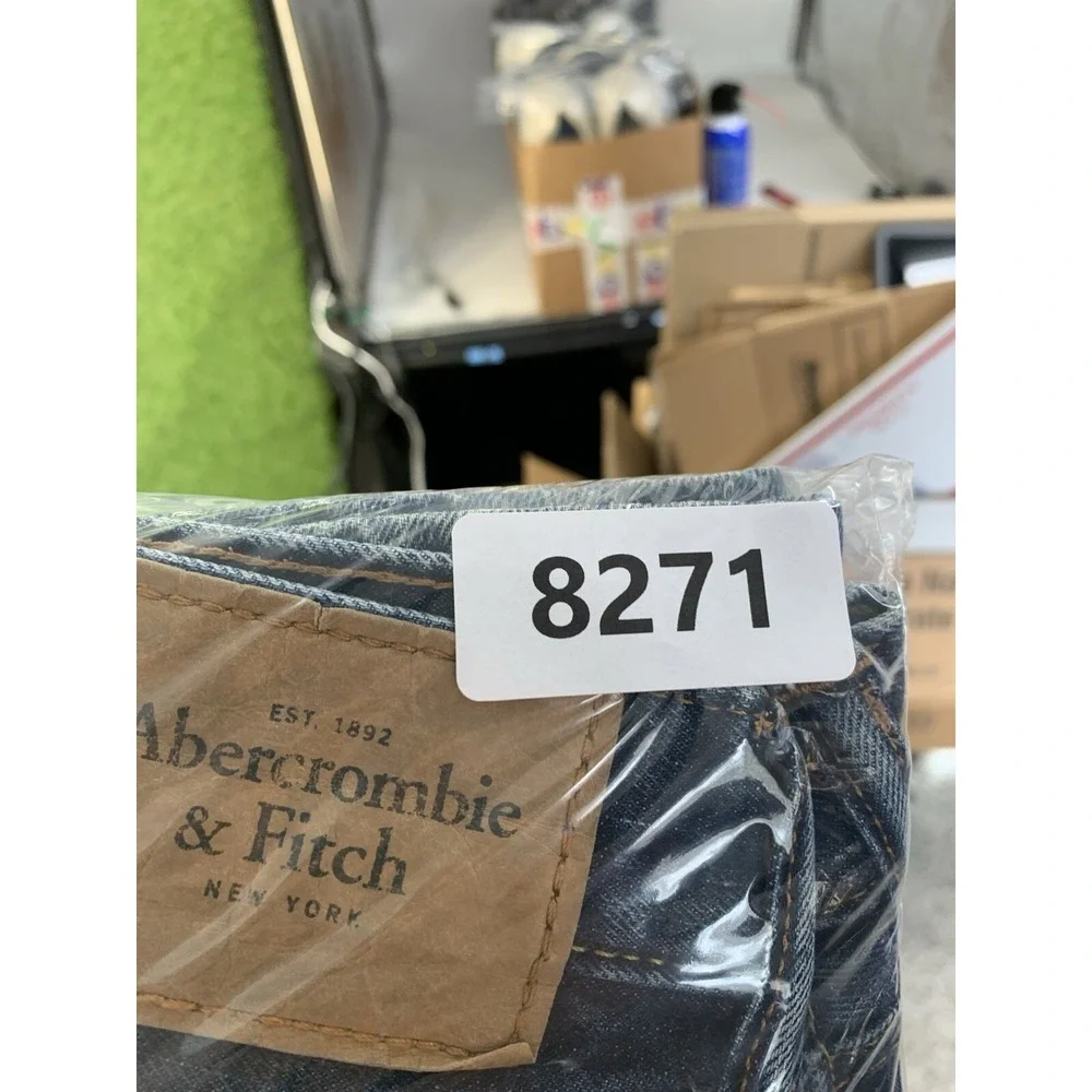Abercrombie & Fitch shop confidence